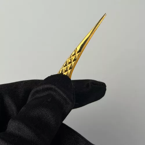 ZOYA - 24K GOLD - ferde izoláló szempillacsipesz